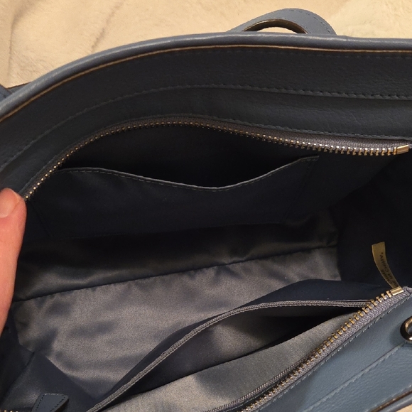 Coach NWOT Blue Shoulder Bag w/crossbody Strap & Floral Lasar Cutout Design - Picture 4 of 6